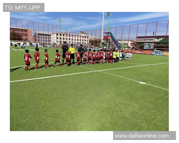 武汉足球队在全国团队协作排行榜中荣登第五名展现出色团队精神与实力